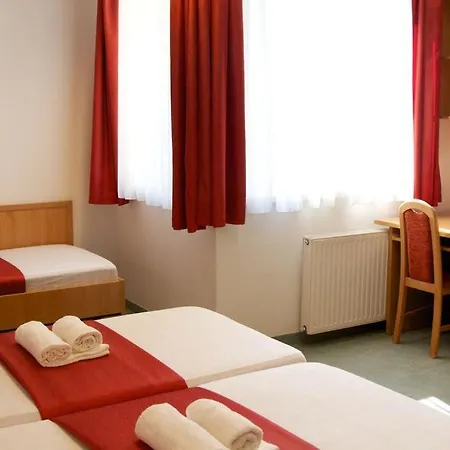 Szálloda Uni-hotel Diákotthon 3*