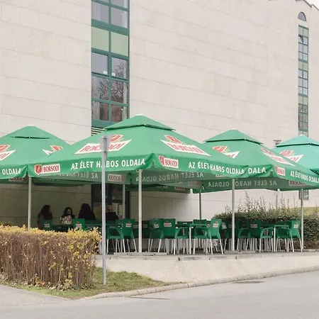 Uni-hotel Diákotthon