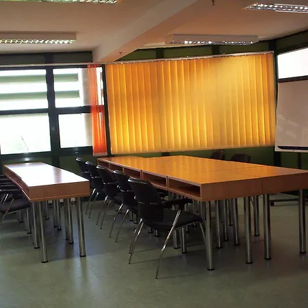 Hotell Uni-hotel Diakotthon 3*