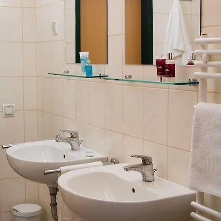 Uni-hotel Diakotthon Miskolc