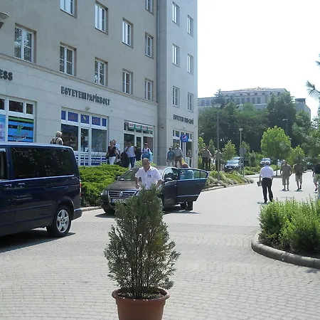 Uni-hotel Diákotthon