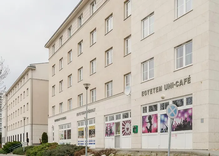 Uni-hotel Diakotthon