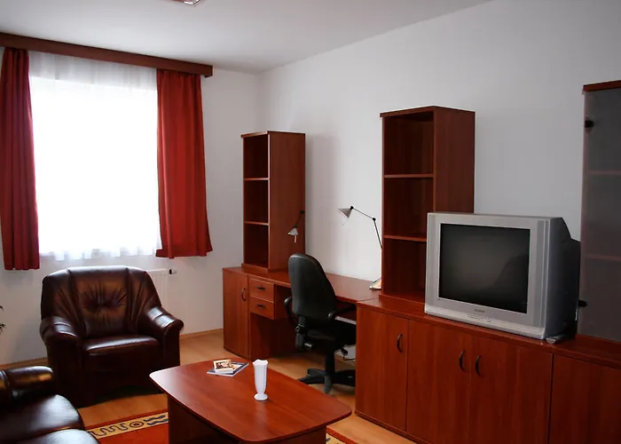 Uni-hotel Diakotthon Мишкольц