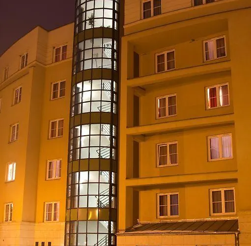 Отель Uni-hotel Diakotthon